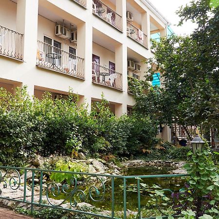 Marco Club Hotel Gagra Buitenkant foto