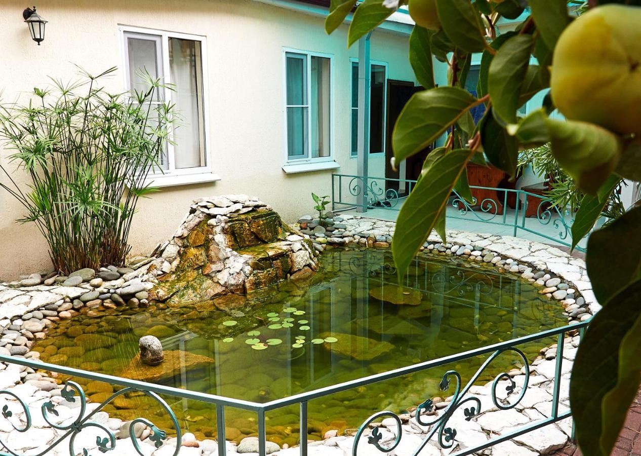 Marco Club Hotel Gagra Buitenkant foto