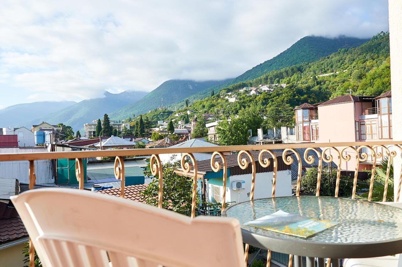 Marco Club Hotel Gagra Buitenkant foto