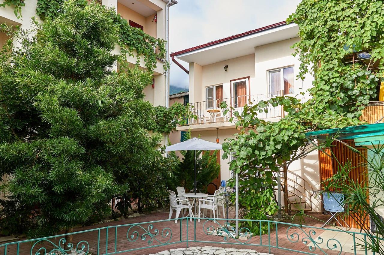 Marco Club Hotel Gagra Buitenkant foto