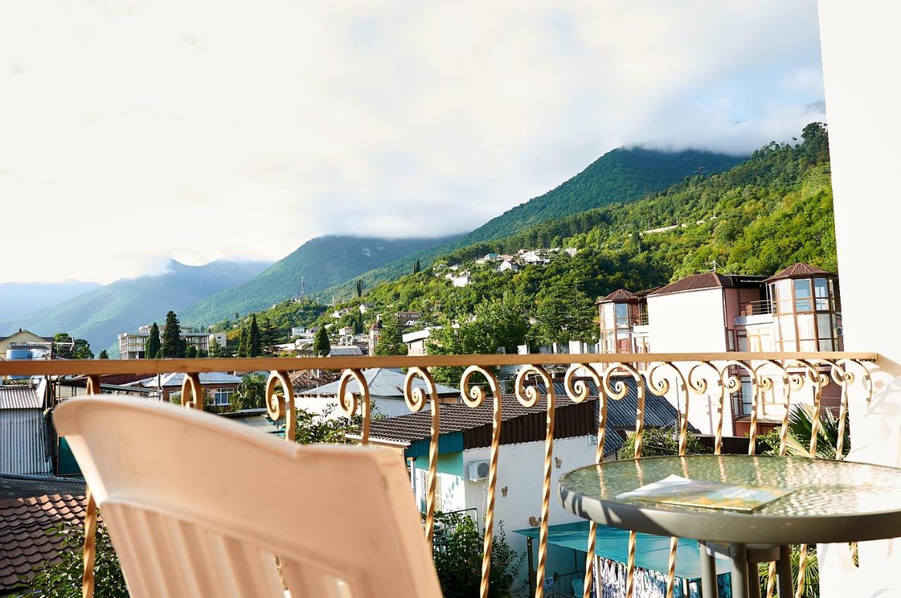 Marco Club Hotel Gagra Buitenkant foto