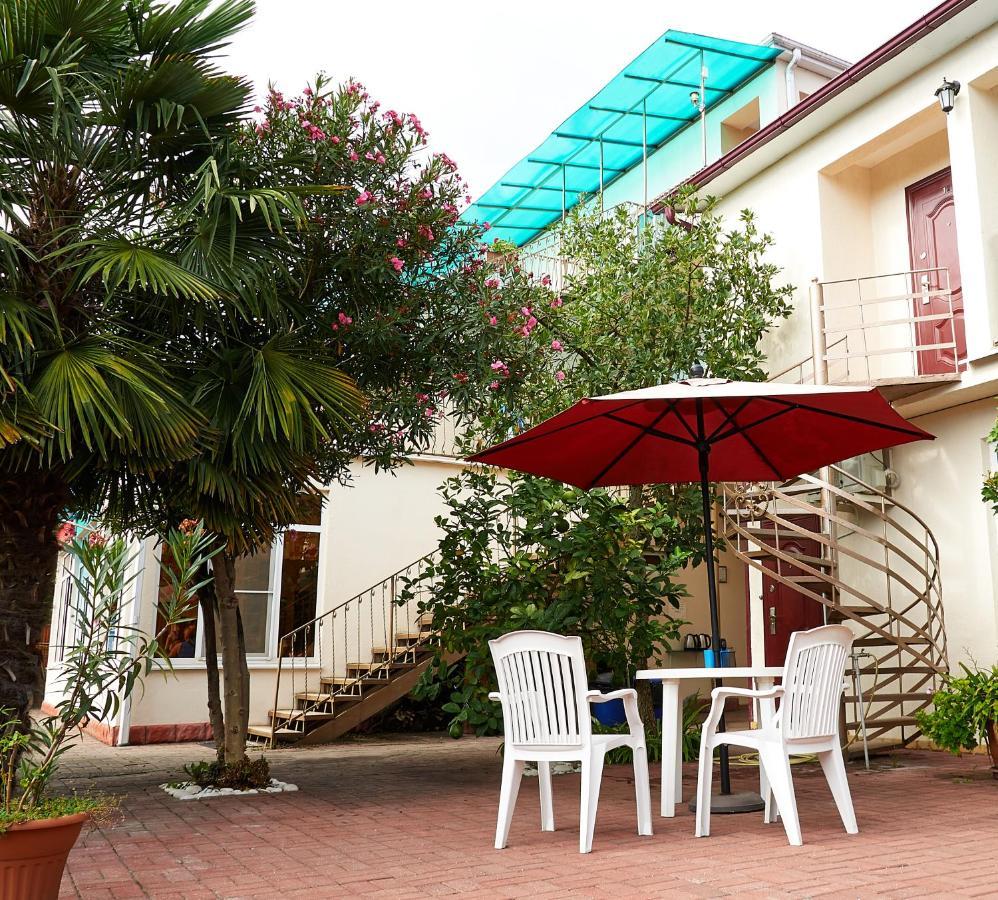 Marco Club Hotel Gagra Buitenkant foto