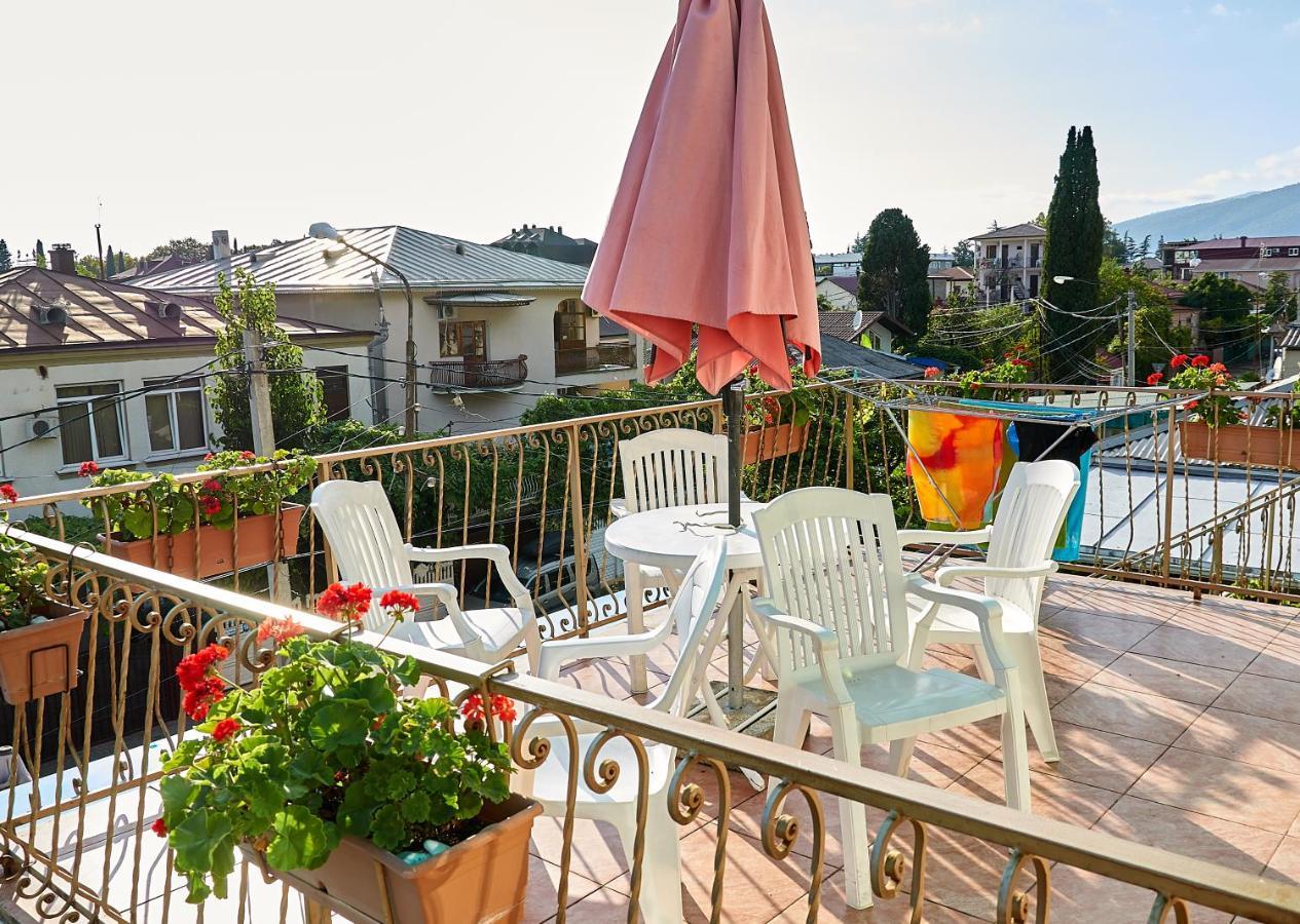 Marco Club Hotel Gagra Buitenkant foto