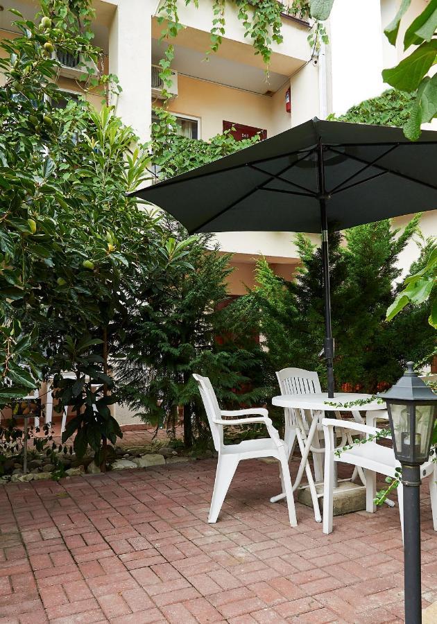 Marco Club Hotel Gagra Buitenkant foto