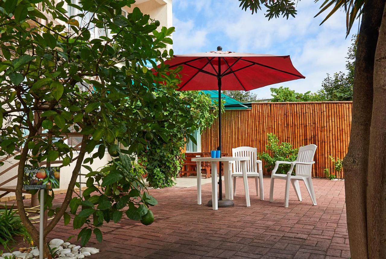 Marco Club Hotel Gagra Buitenkant foto
